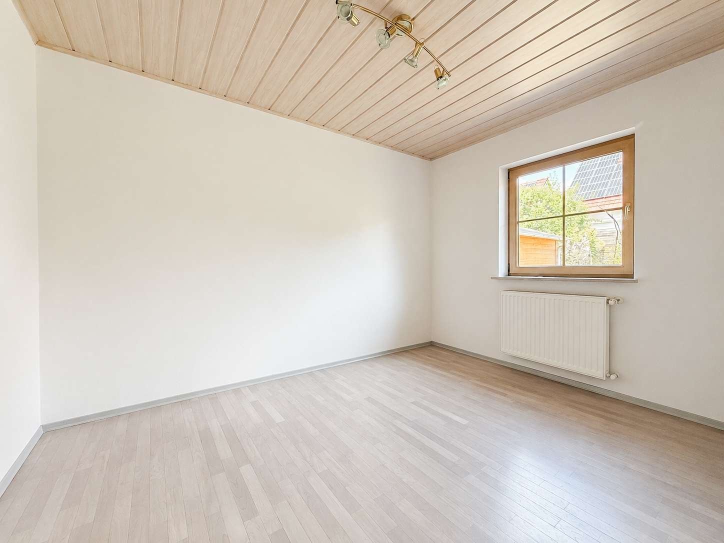 Zimmer/Büro EG